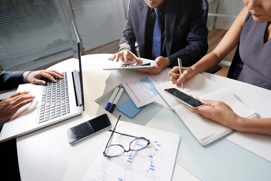personas trabajando